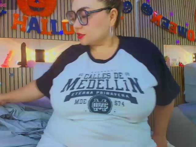 Amber-miller1 live cam on BongaCams