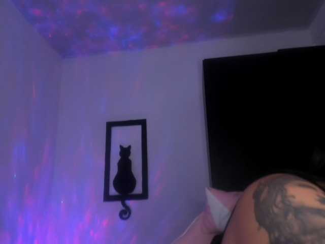 VelvetParis live cam on BongaCams