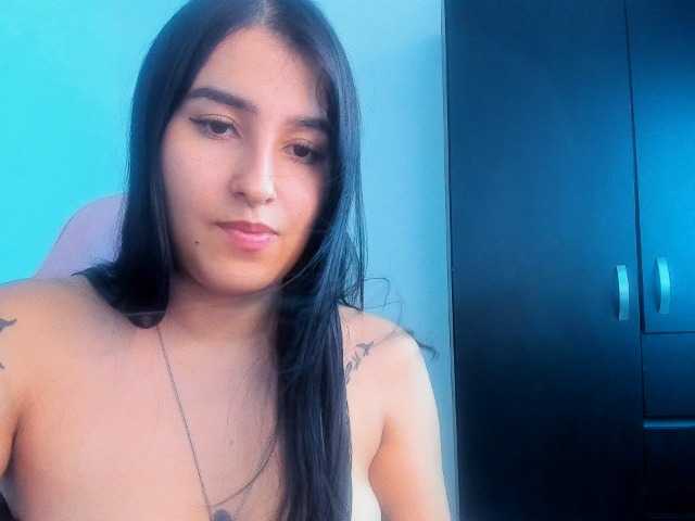 VelvetParis live cam on BongaCams