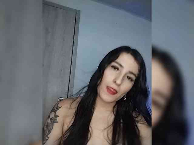 VelvetParis webcam