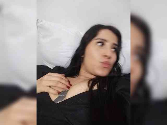 VelvetParis webcam