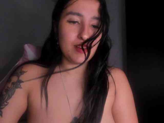 VelvetParis webcam