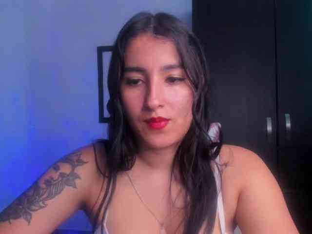VelvetParis webcam