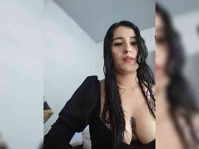 VelvetParis webcam