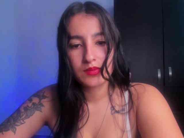 VelvetParis webcam
