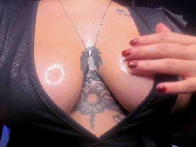 VelvetParis webcam