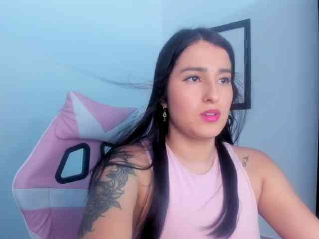 VelvetParis webcam
