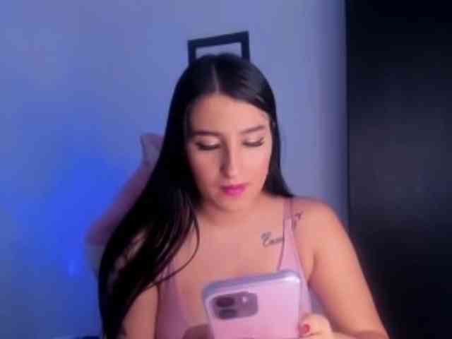 VelvetParis webcam