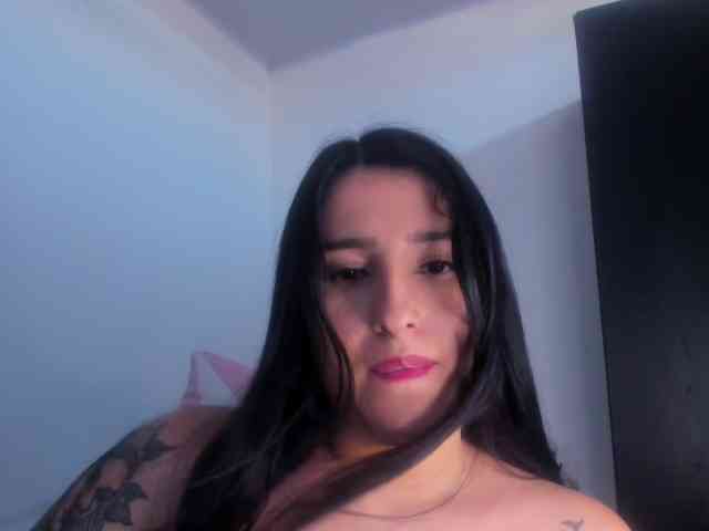VelvetParis webcam