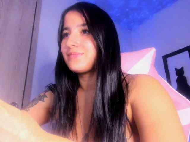 VelvetParis Live Webcam on BongaCams