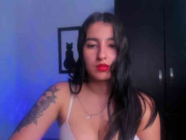 VelvetParis webcam
