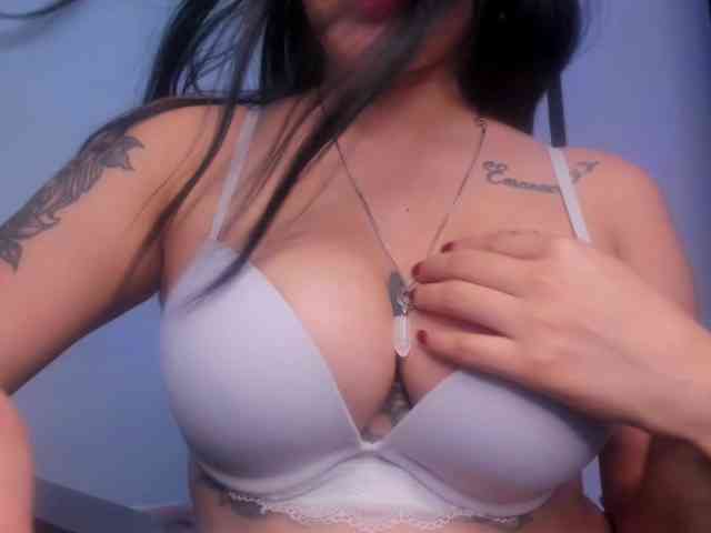 VelvetParis webcam