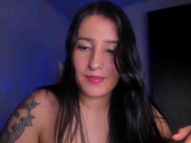 VelvetParis webcam