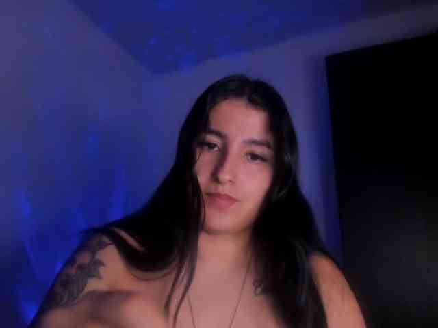 VelvetParis webcam