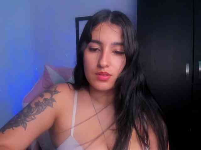 VelvetParis webcam