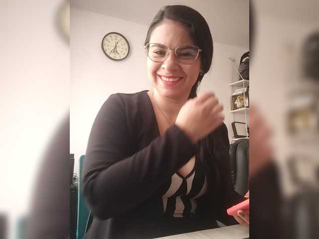 Paolitha25, en directo ahora en BongaCams