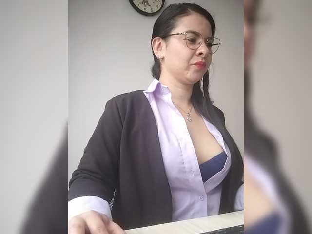 Paolitha25 live cam on BongaCams