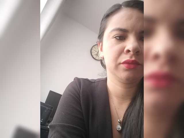 Paolitha25 live cam on BongaCams