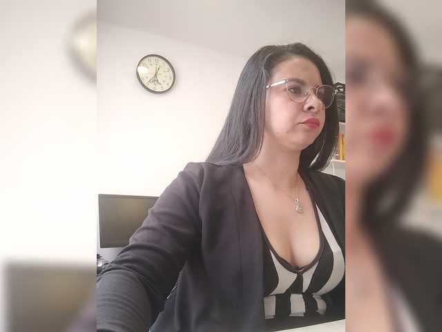 Paolitha25 live cam on BongaCams