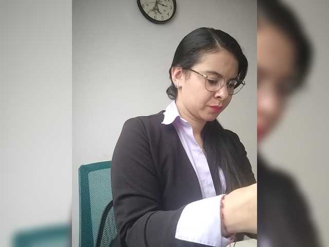 Paolitha25 live cam on BongaCams