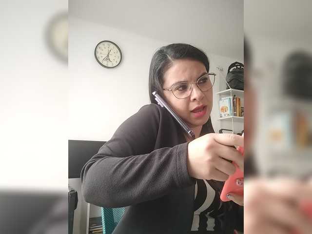 Paolitha25 live cam on BongaCams
