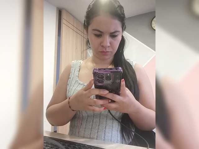 Paolitha25 live cam on BongaCams