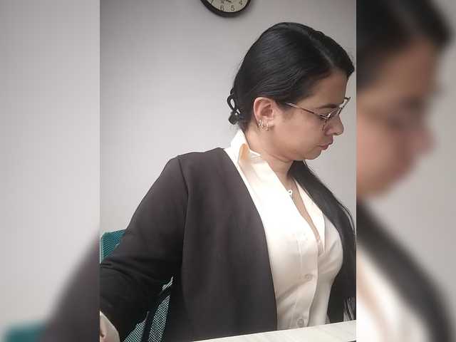 Paolitha25 live cam on BongaCams