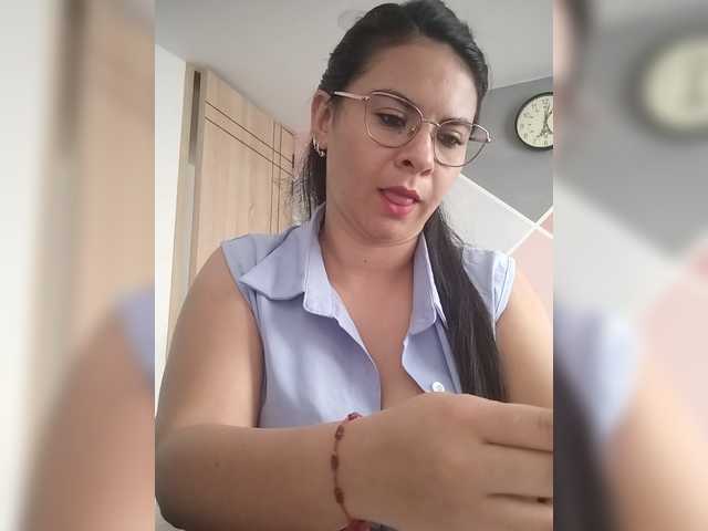Paolitha25 live cam on BongaCams