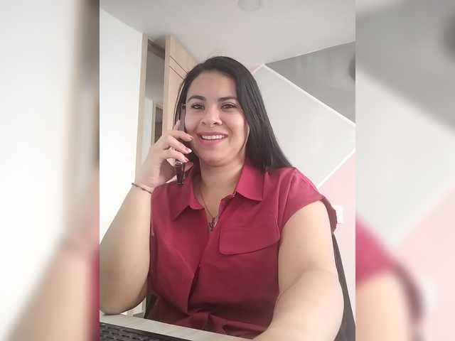 Paolitha25 live cam on BongaCams