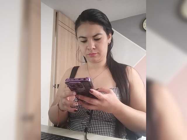 Paolitha25 live cam on BongaCams