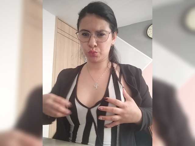 Paolitha25 live cam on BongaCams
