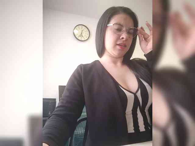 Paolitha25 webcam
