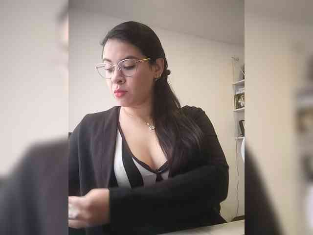 Paolitha25 webcam