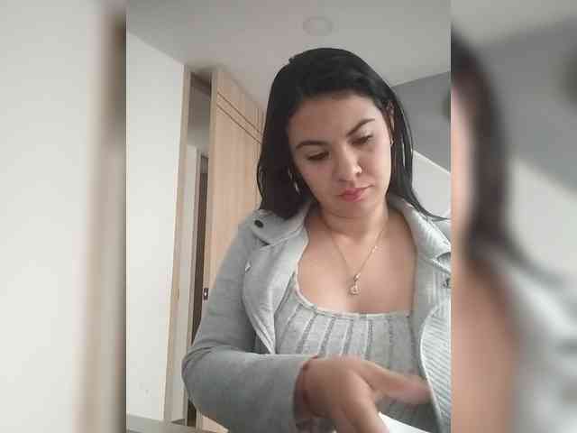 Paolitha25 webcam