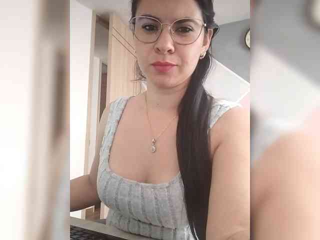 paolitha25's live room