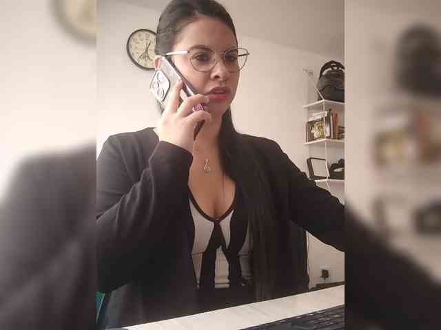 Paolitha25 webcam