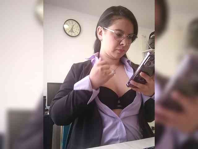 Paolitha25 webcam