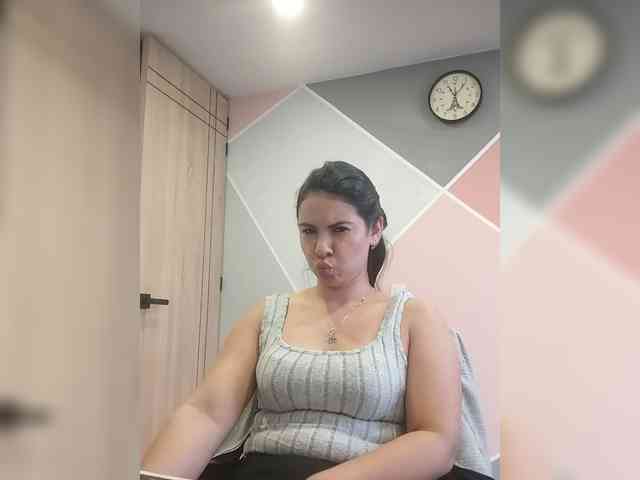 Paolitha25 webcam