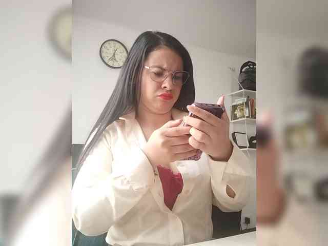 Paolitha25 webcam