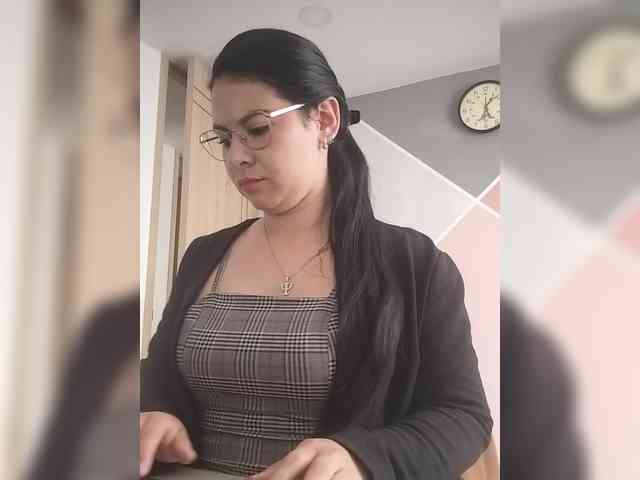 Paolitha25 webcam