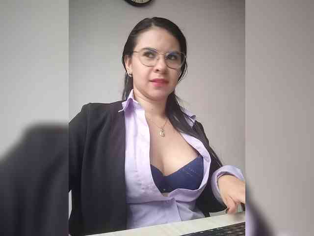 Paolitha25 webcam