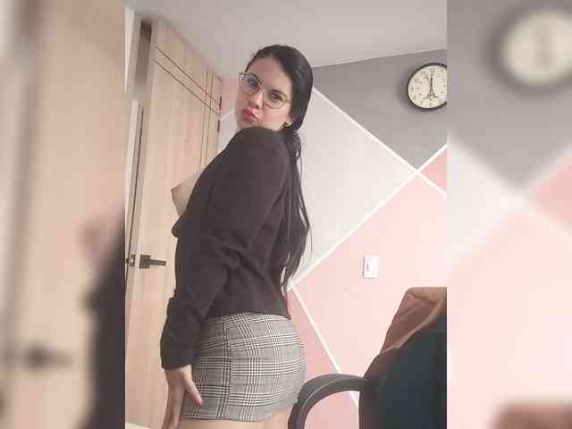 Paolitha25 webcam