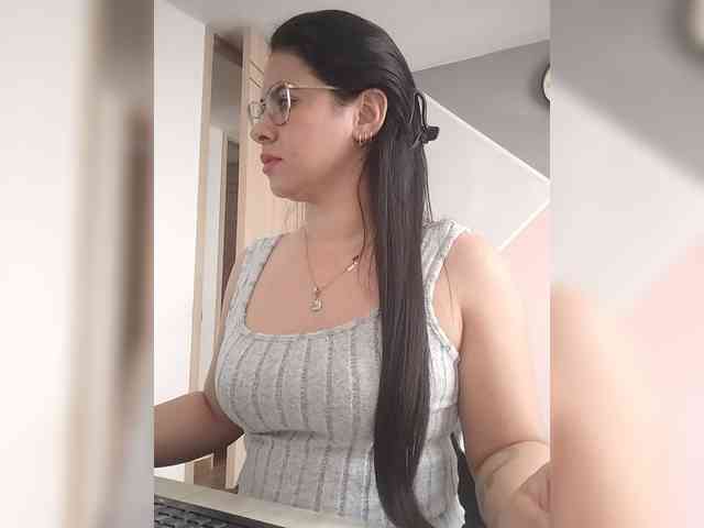 Paolitha25 webcam