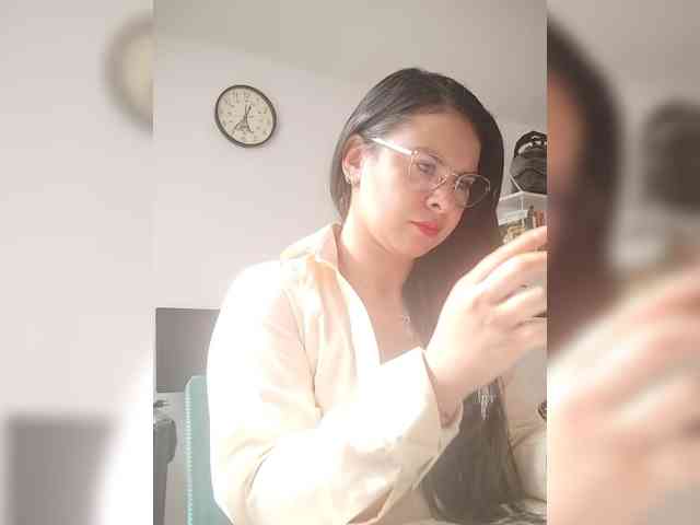 Paolitha25 webcam