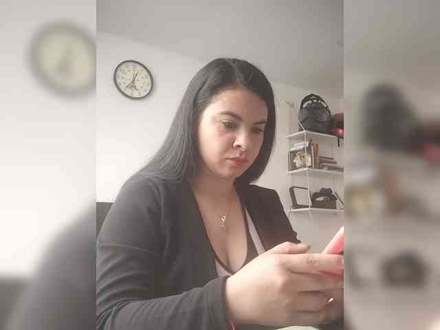 Paolitha25 webcam