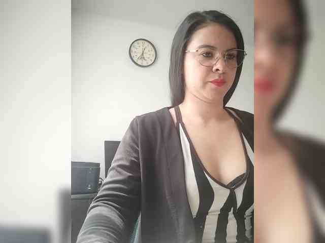 Paolitha25 webcam