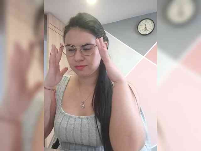 Paolitha25 webcam