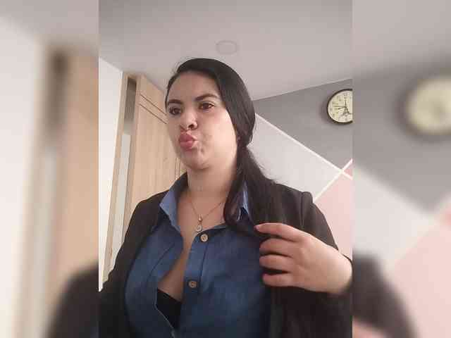 Paolitha25 webcam