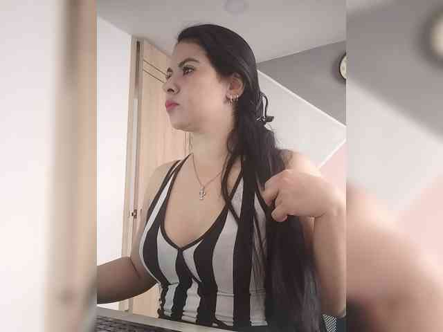 Paolitha25 webcam