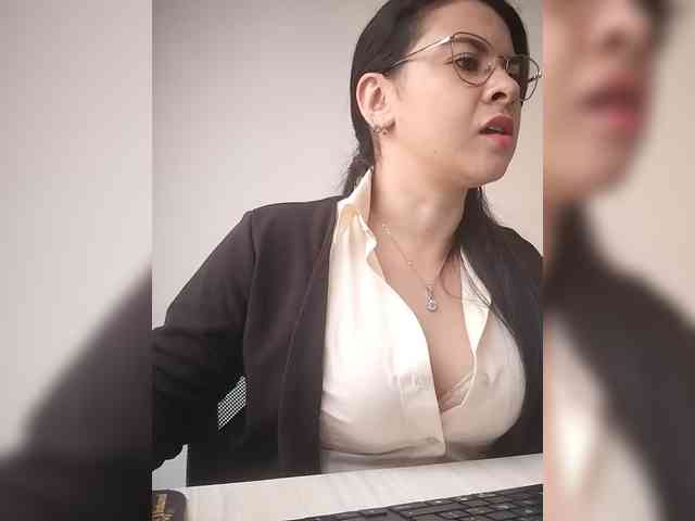 Paolitha25 webcam